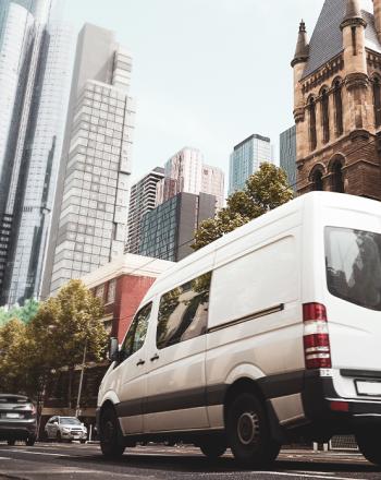 Last Mile Delivery > White Vans Ready for Optimized Deliveries > Dassault Systèmes®